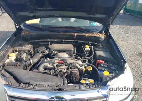 2010 Subaru Forester 2.5X Premium z USA, uszkodzony, nr VIN JF2SH6CC4AH734607